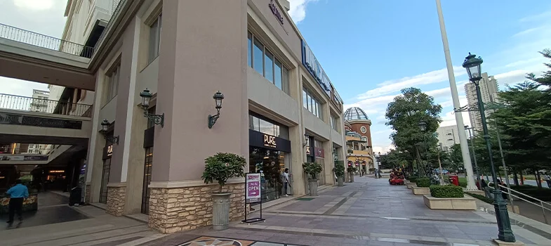 Street view of ground floor with street lights